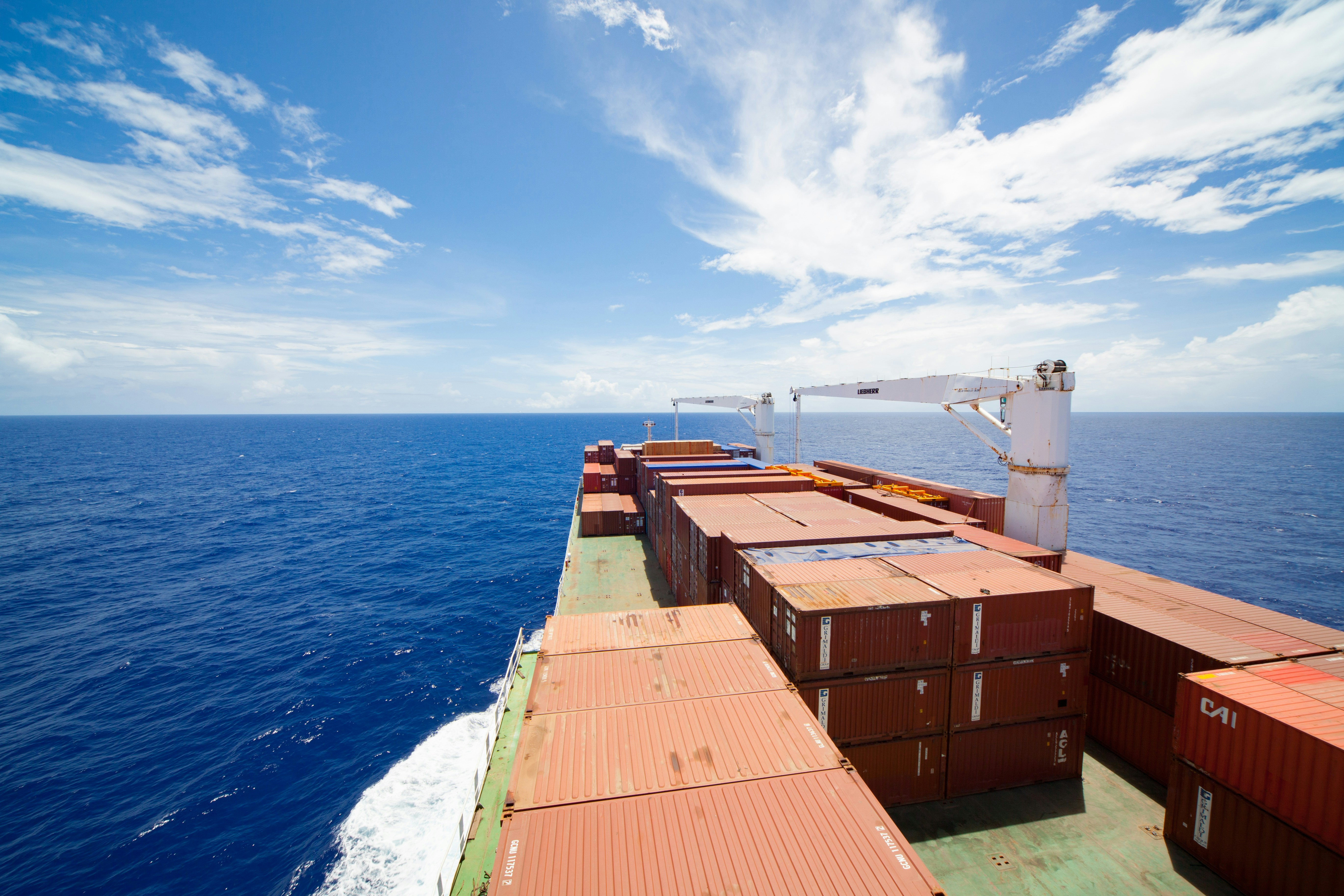 Logistics container